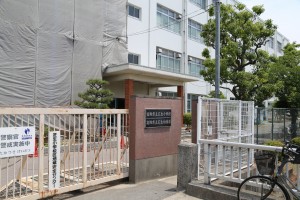 高槻市芝生小学校